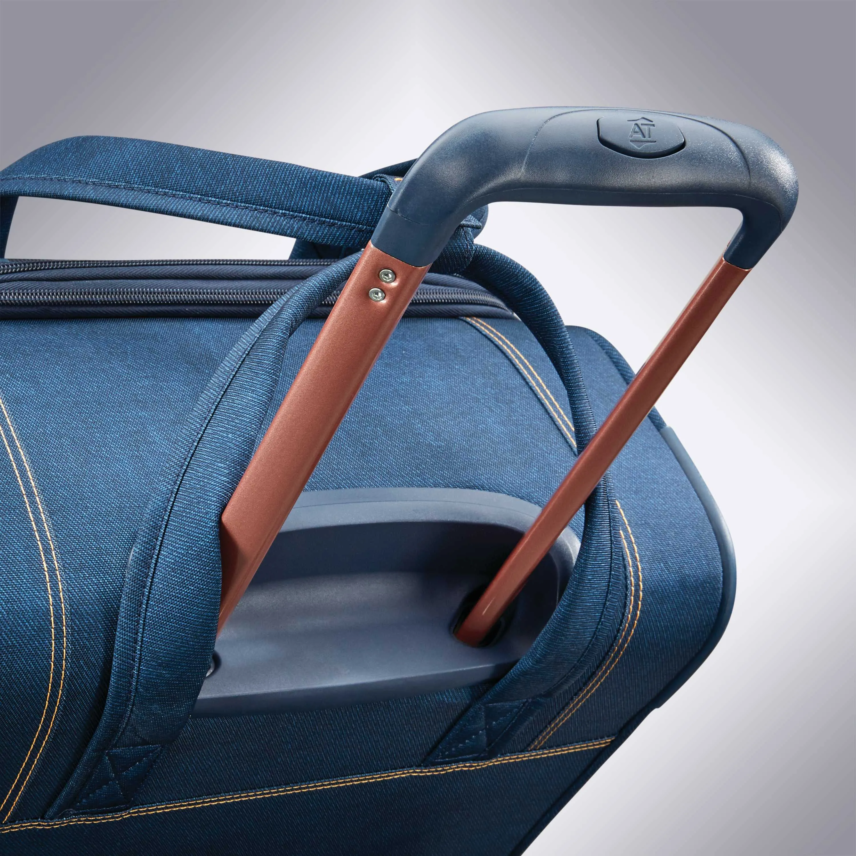 American Tourister Belle Voyage 21" Spinner