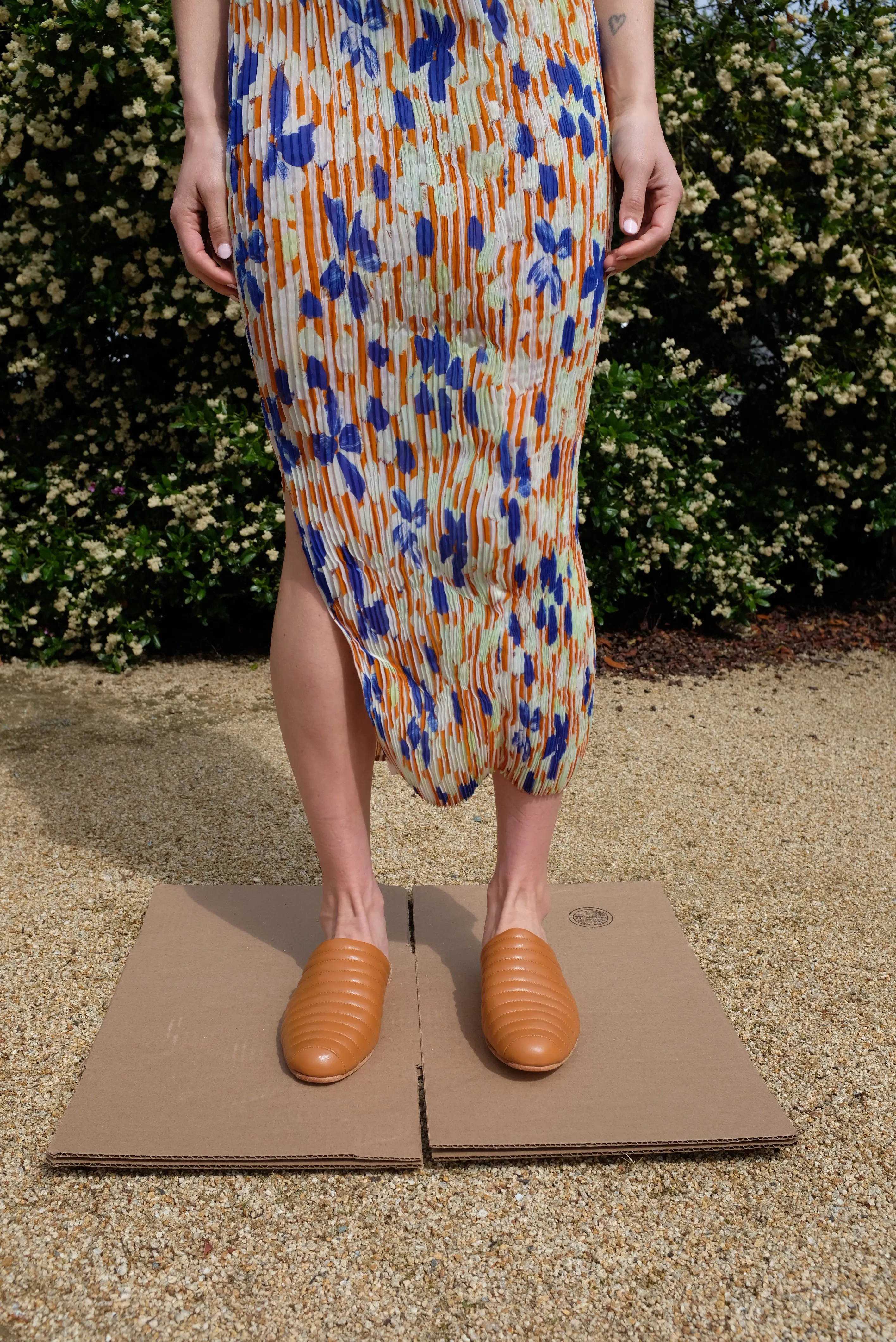 Beklina Ribbed Flats Dry Clay