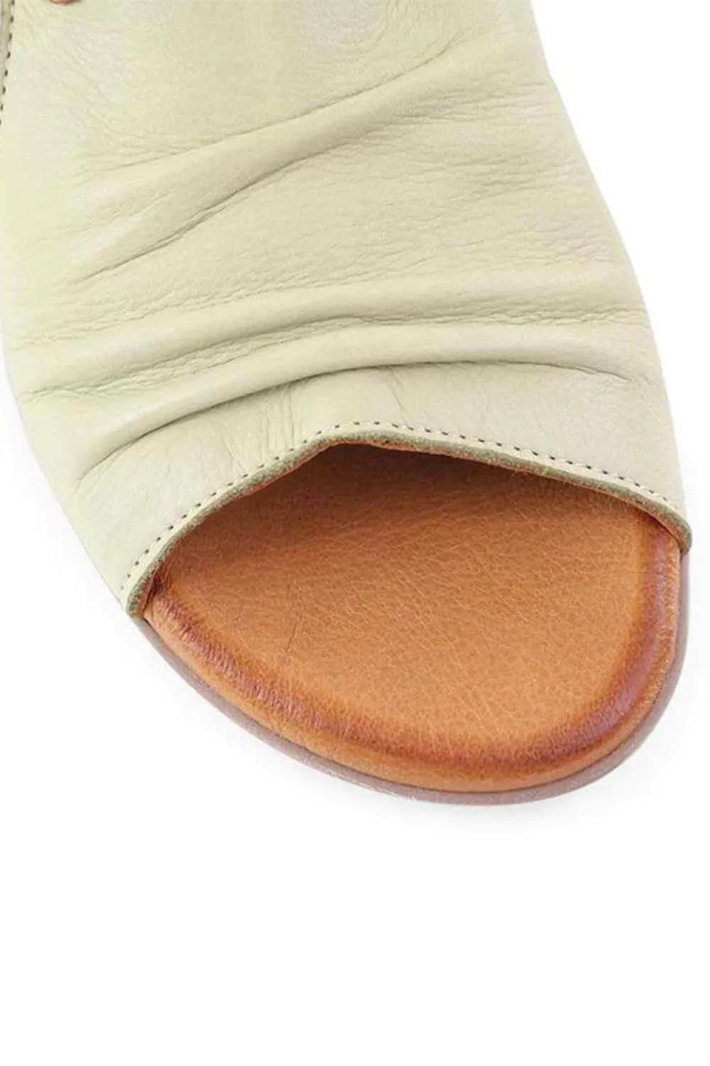 Bueno Aliah Sandal- Scorpion/ Coconut
