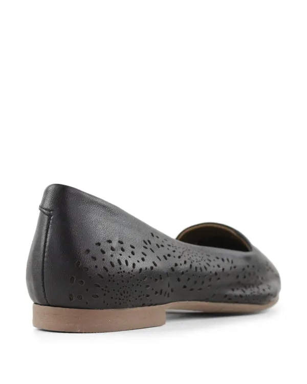BUENO BOBBY FLAT SHOES