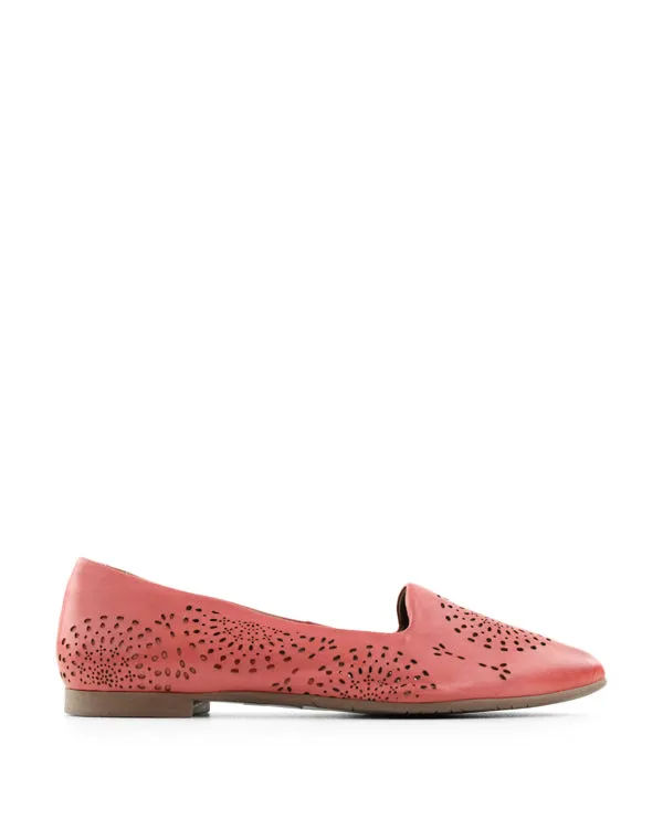 BUENO BOBBY FLAT SHOES