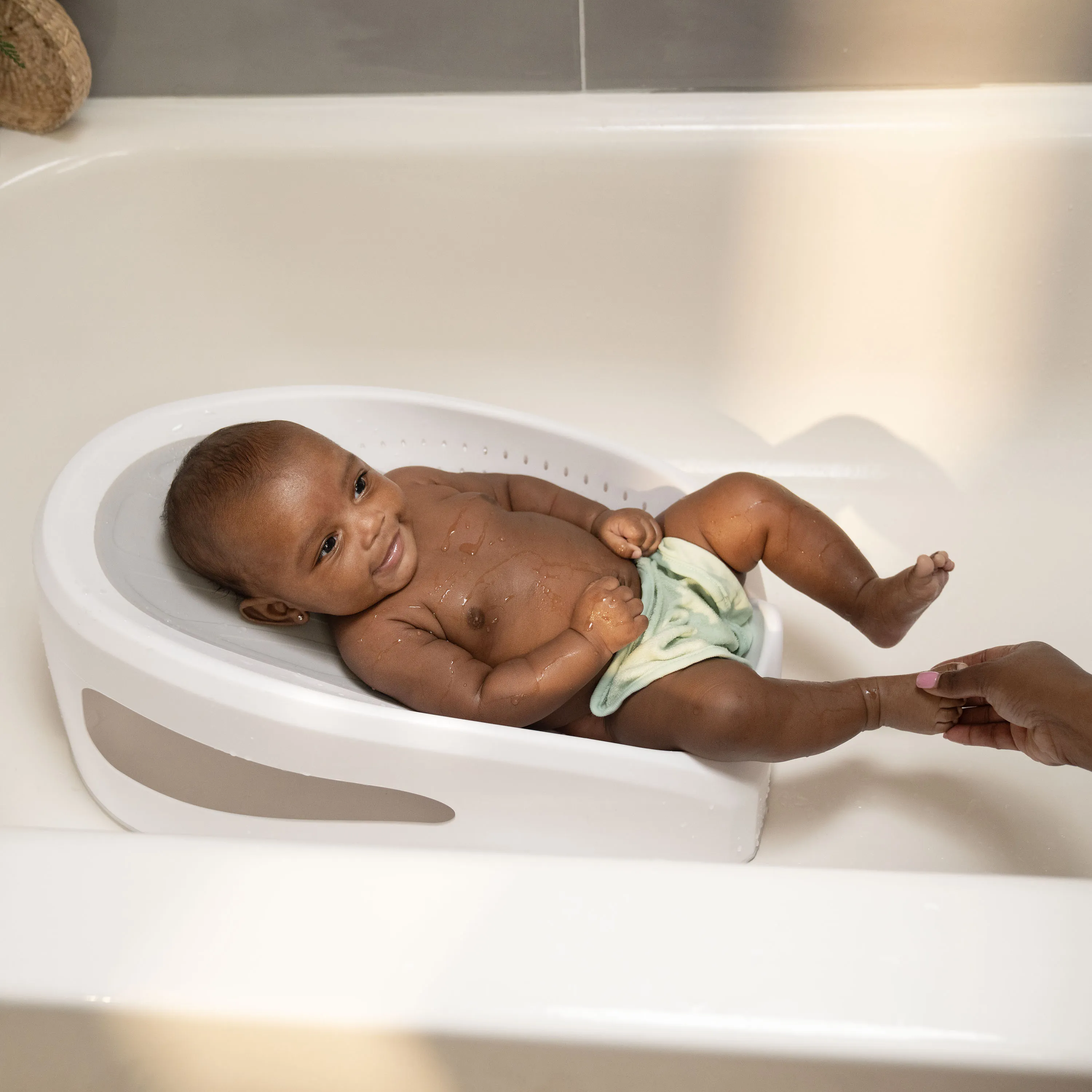 Ingenuity Easy Rinse Baby Bather