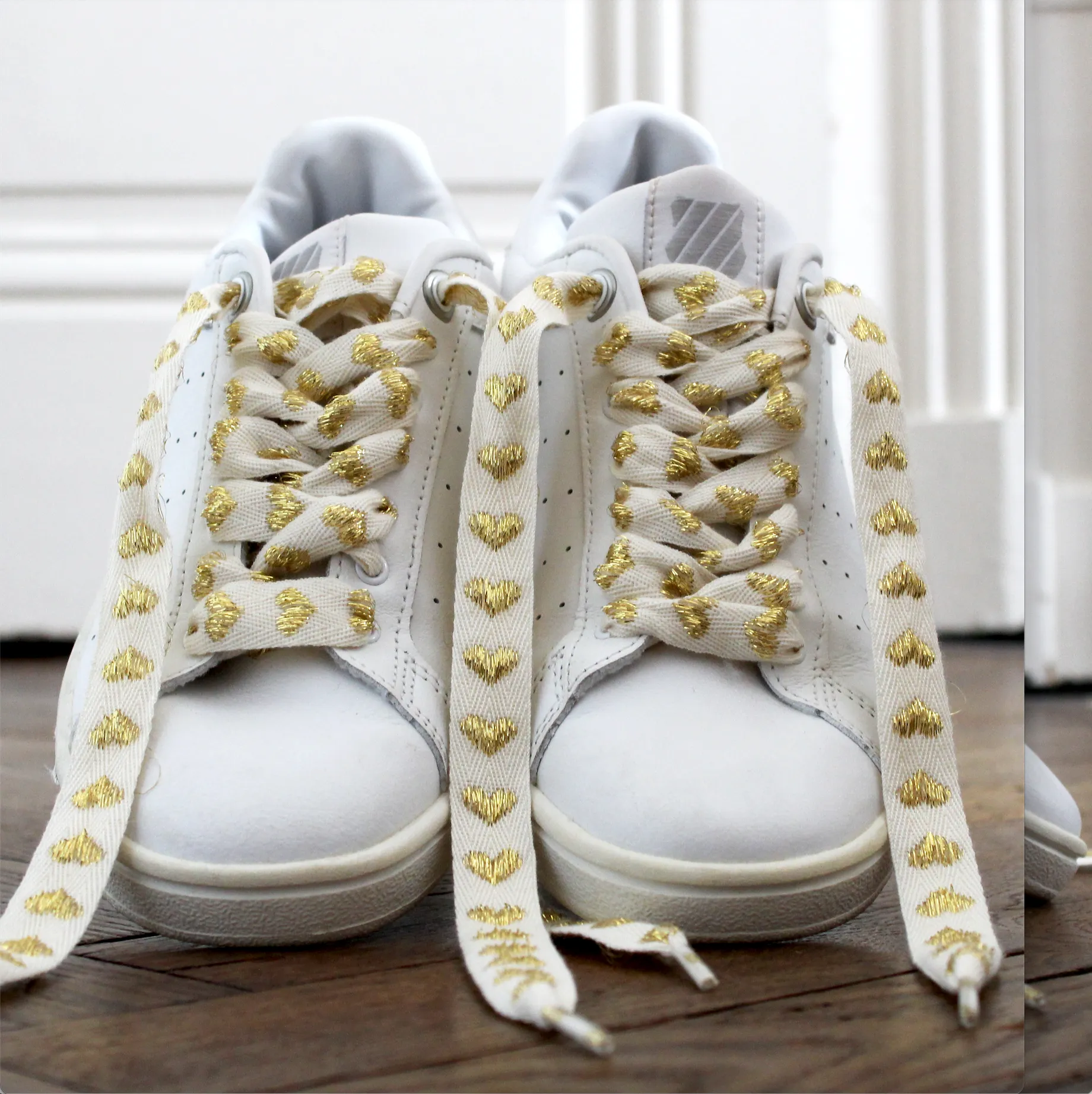 Linen shoelaces and golden hearts