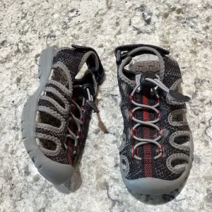 Northside DWW Sandals 9C black/gray