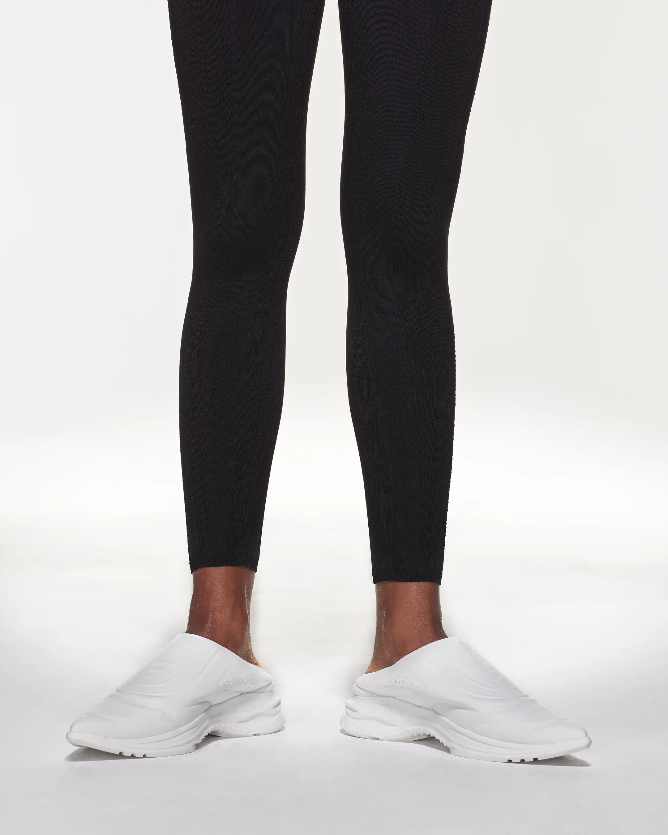 POINTY SNEAKS SLIP ON - WHITE