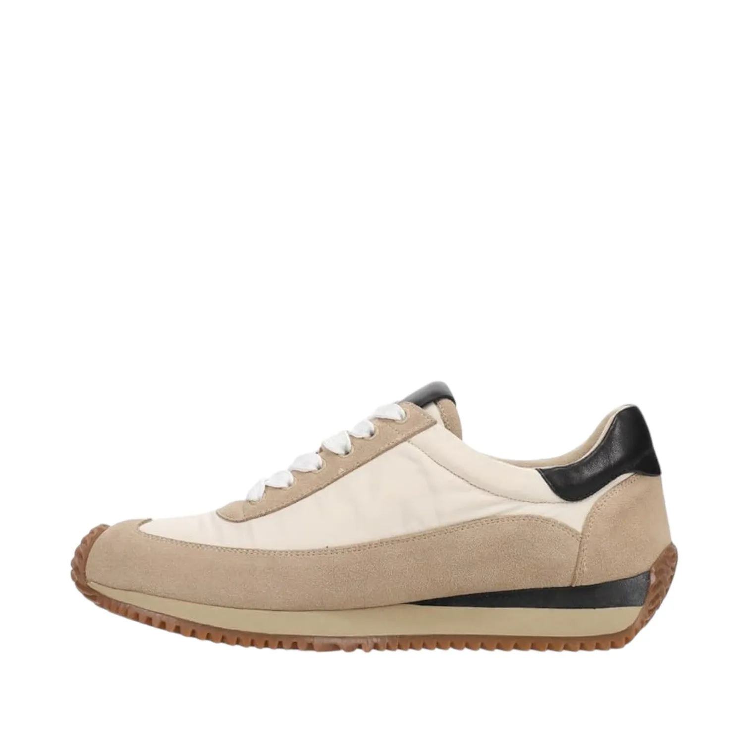 Queen Sneakers
