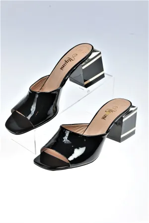 SIMPLE SANDAL