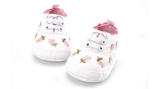 White/Pink Floral Embroidered Baby Girl Shoes 0-18M