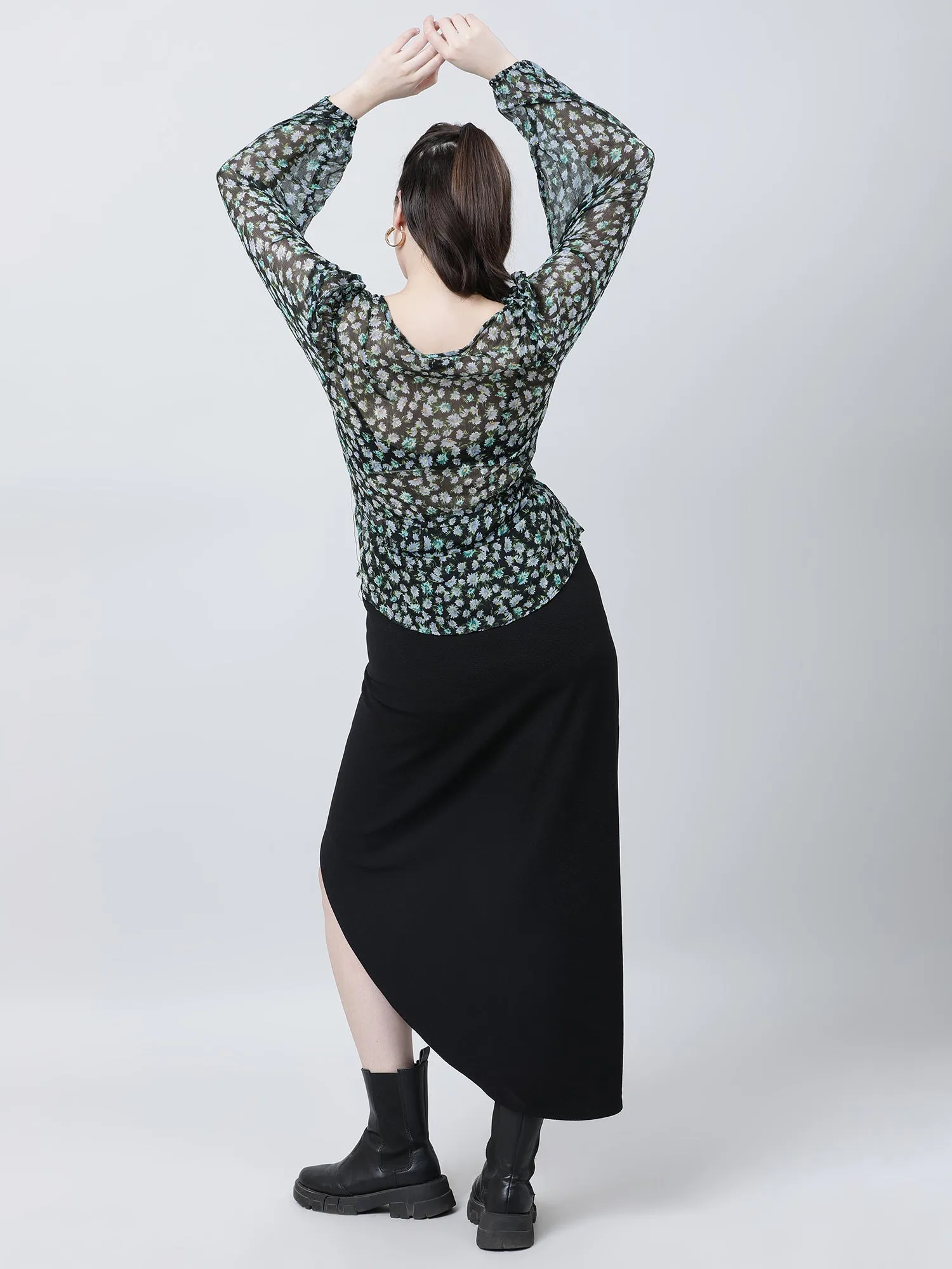 Women Relaxed Fit Printed V Neck Green Top