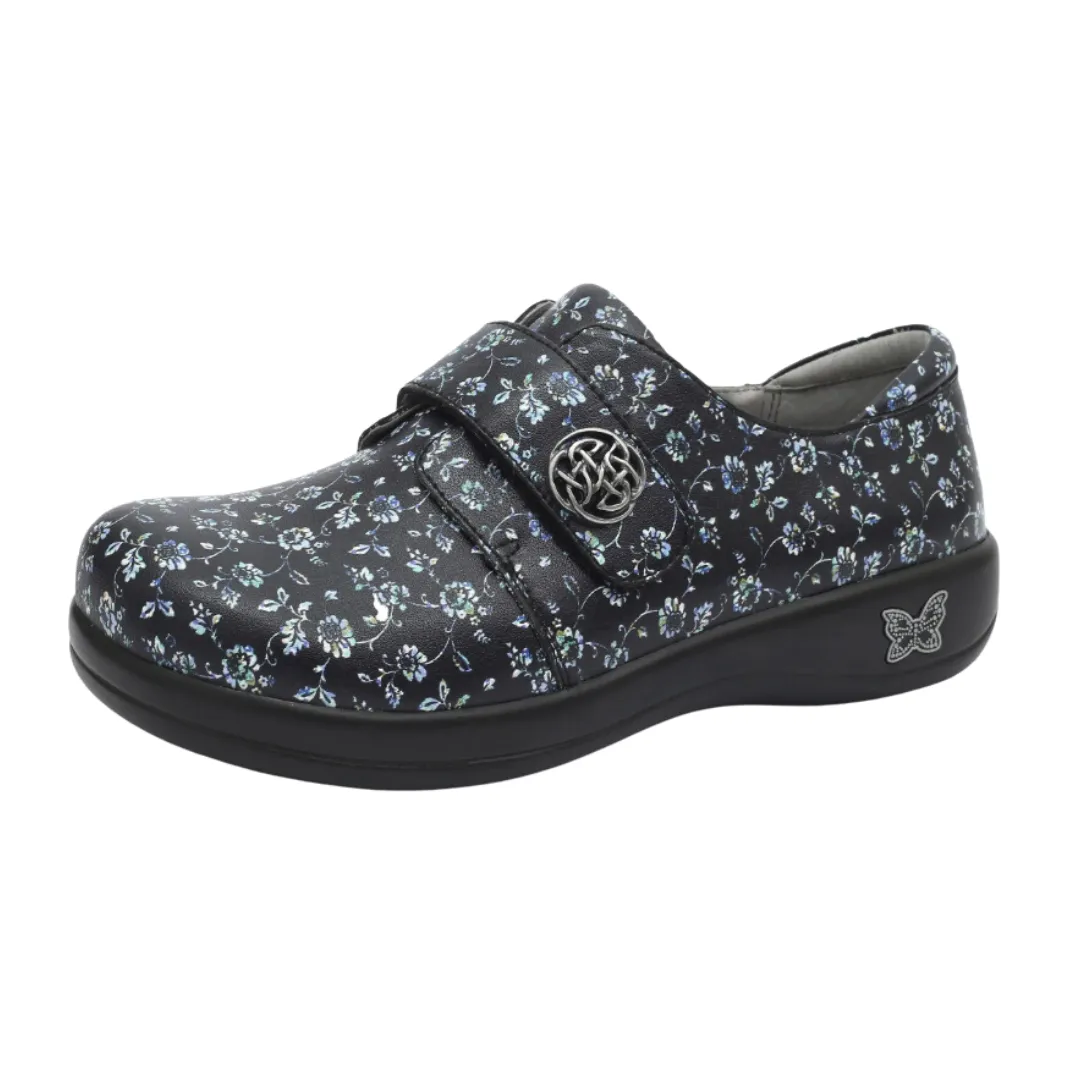 Women's Joleen - Work Pretty