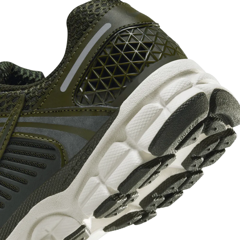 WOMENS NIKE ZOOM VOMERO 5 "DARK SEQUOIA/CARGO KHAKI"
